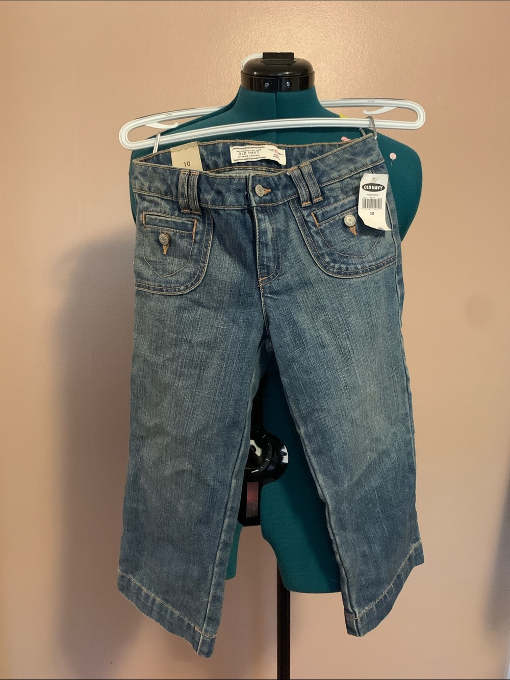 NEW WITH TAGS Old Navy Women's Size 10 Denim Capri